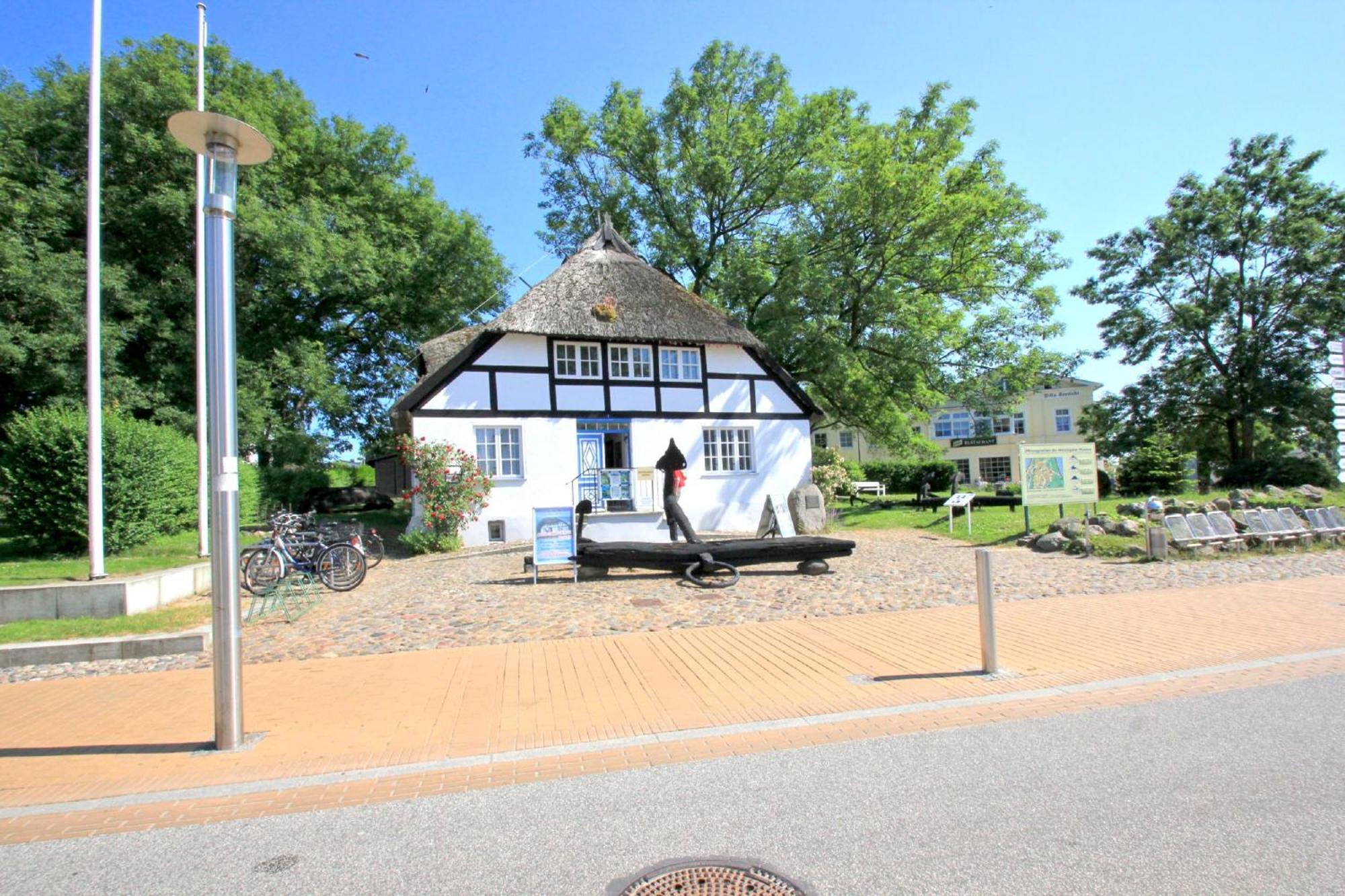 Haus Blick zur See FeWo 13 Gartennutzung, Terrasse, Sauna- und Schwimmbadnutzung im AHOI Sellin Goehren  Exterior foto